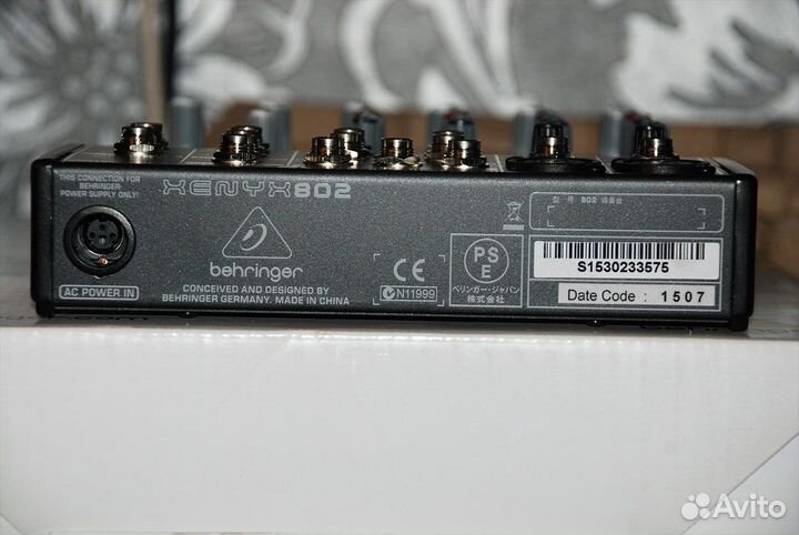 Пульт микшерный Behringer Xenyx 802