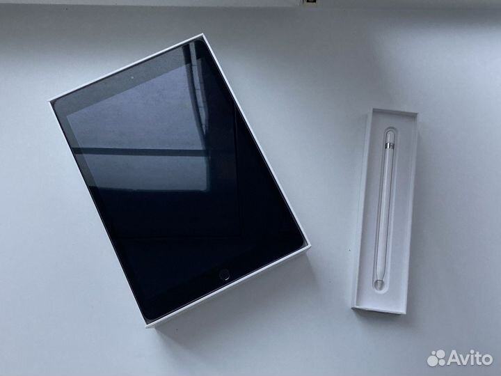 iPad 7 поколения 32gb Wi-Fi с Apple Pencil