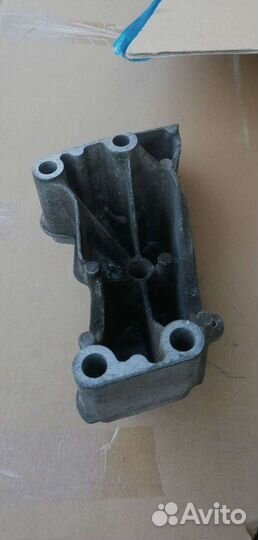 036199275j кронштейн двигателя bca