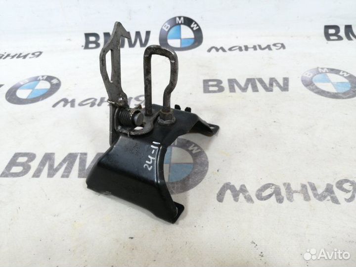 Крюк замка капота Bmw X5 E70 LCI N57D30 2011