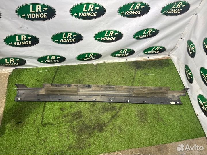 Обшивка порога правая Land Rover Range Rover L405