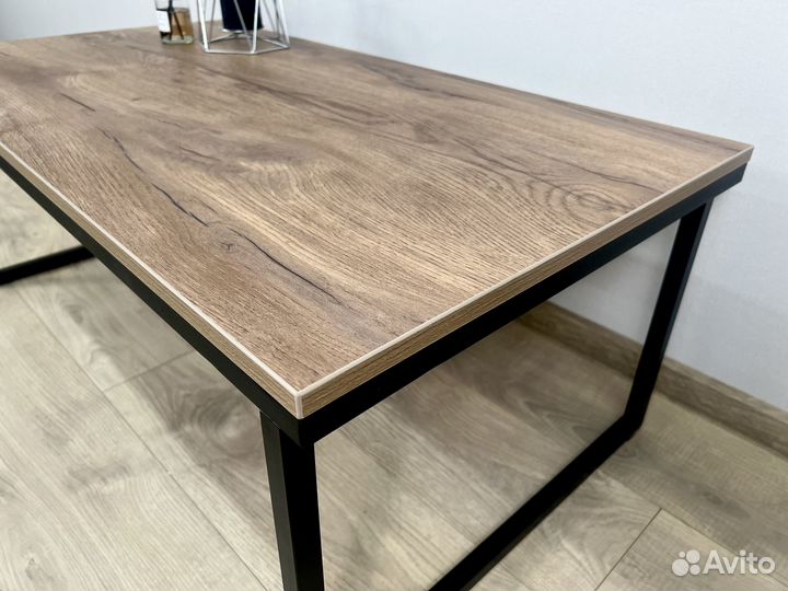 Столик журнальный