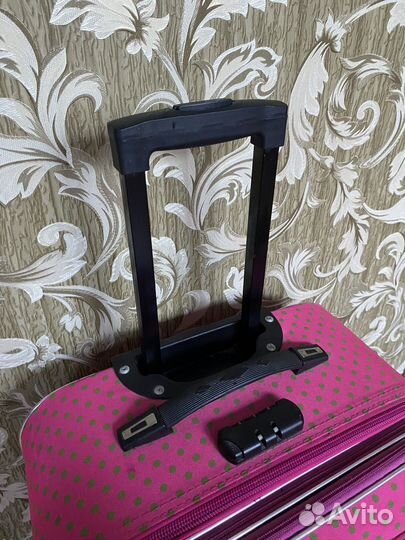 Чемодан на колесах большой