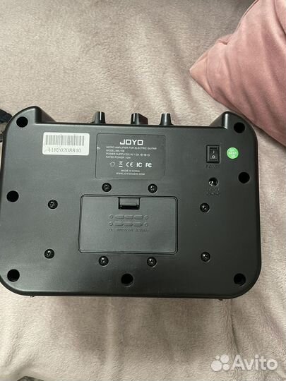 Гитарный комбоусилитель