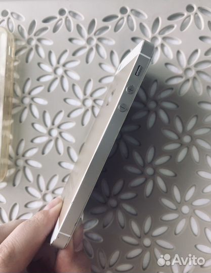 Телефон iPhone 5s