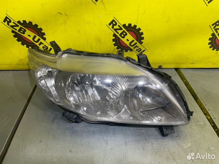 Фара передняя правая Toyota Corolla E150