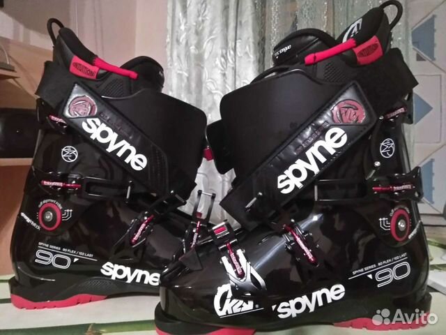 Новые горнолыжные ботинки + шлем + очки