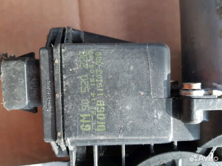 Стеклоподьемник передний правый Опель Вектра Б