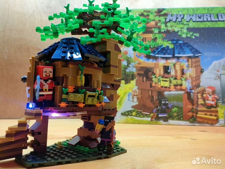 Лего Майнкрафт конструктор Домик на дереве 44089