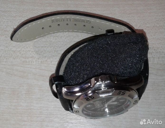 Часы кварцевые 