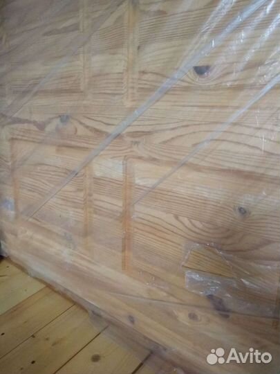 Дверь входная из массива сосны