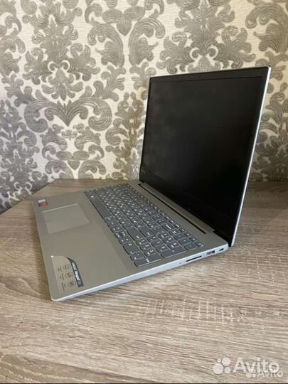 Игровой ноутбук i7 8550/RX550/IPS/8 Gb ddr4/1TB