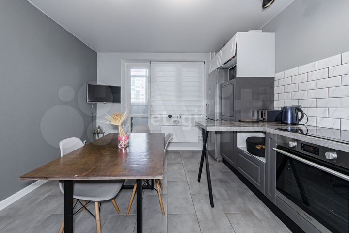 3-к. квартира, 92,5 м², 8/16 эт.