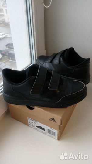 Кроссовки adidas 36