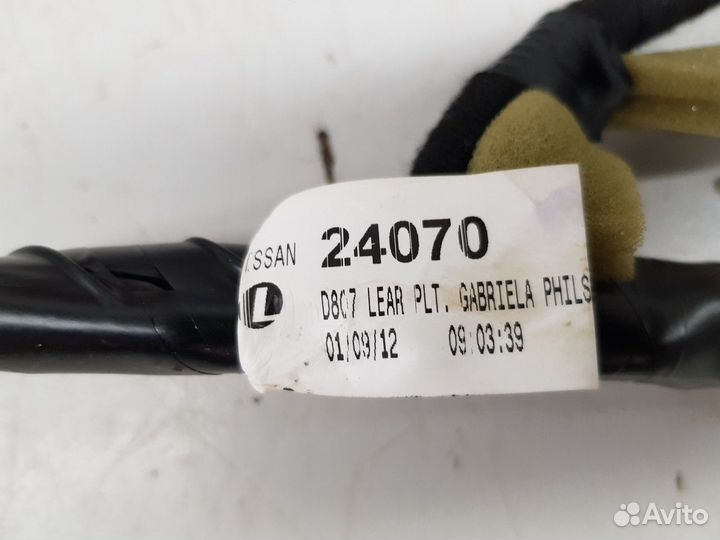 Электропроводка крышки багажника (Infiniti QX56)