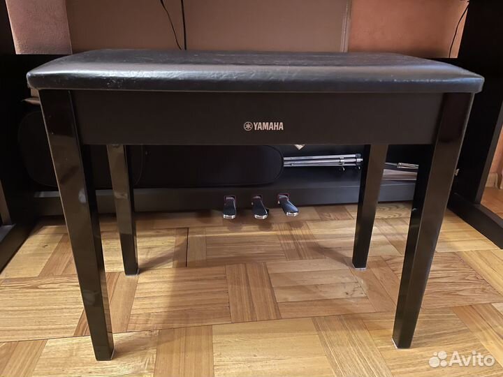 Электронное пианино Yamaha YDP-142 + банкетка