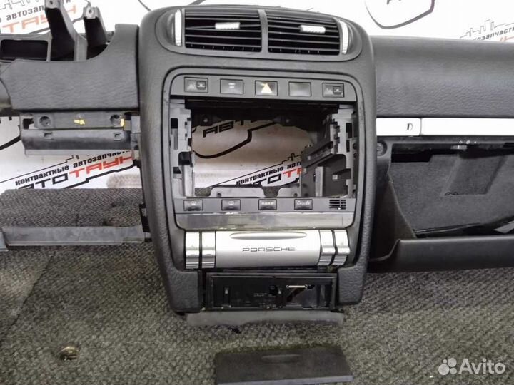 Панель торпедо porsche cayenne 955 957 9PA левый р