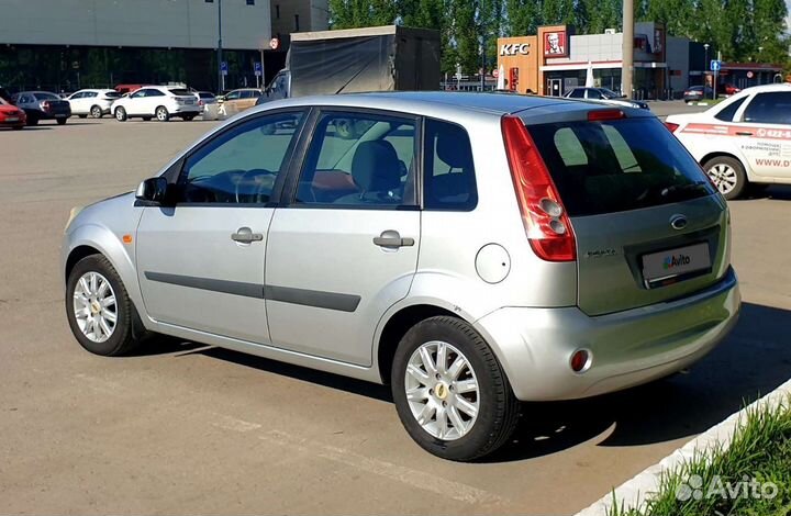 Ford Fiesta 1.4 МТ, 2008, 200 000 км