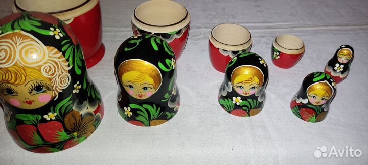 Матрешки сувенирные