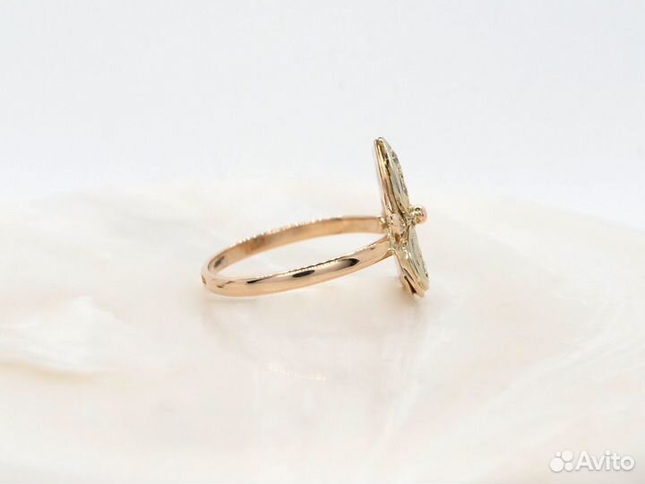 Золотое кольцо с фианитами