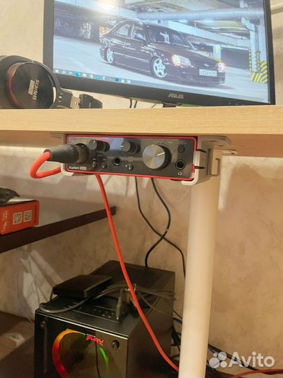 Держатель под стол Focusrite Scarlett Solo