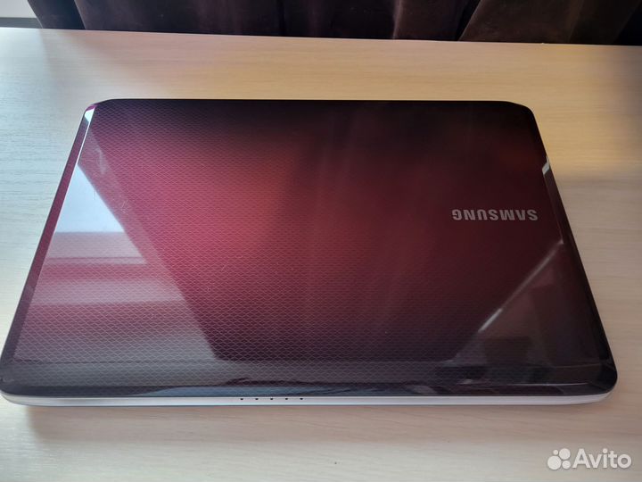 Ноутбук Samsung R528