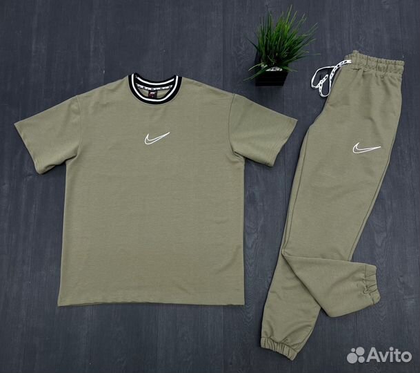 Спортивный костюм весенний Nike