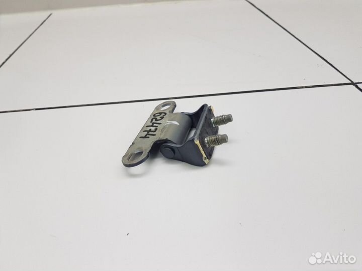 Петля двери/крышки багажника (Geely Coolray)