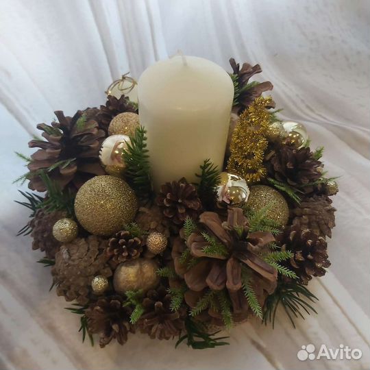 Новогодняя композиция для стола со свечей