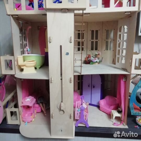 Большой дом для Барби