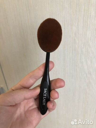 Кисть для тональной основы