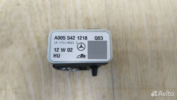 Датчик удара Mercedes-Benz A0055421218