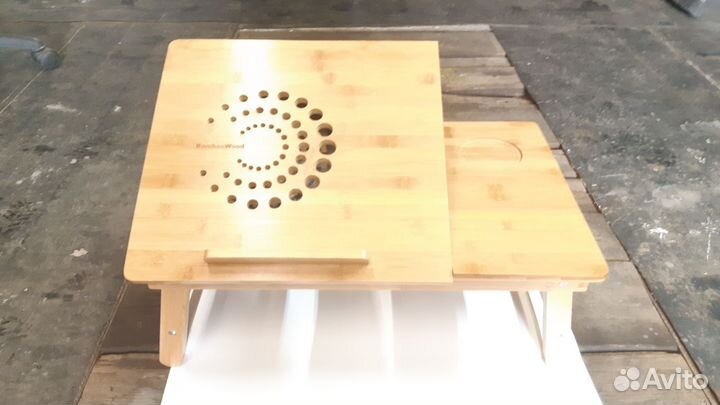 Столик для ноутбука на кровать