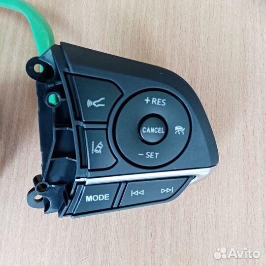 Кнопки мульти-руля Toyota Avalon Camry RAV4 2017