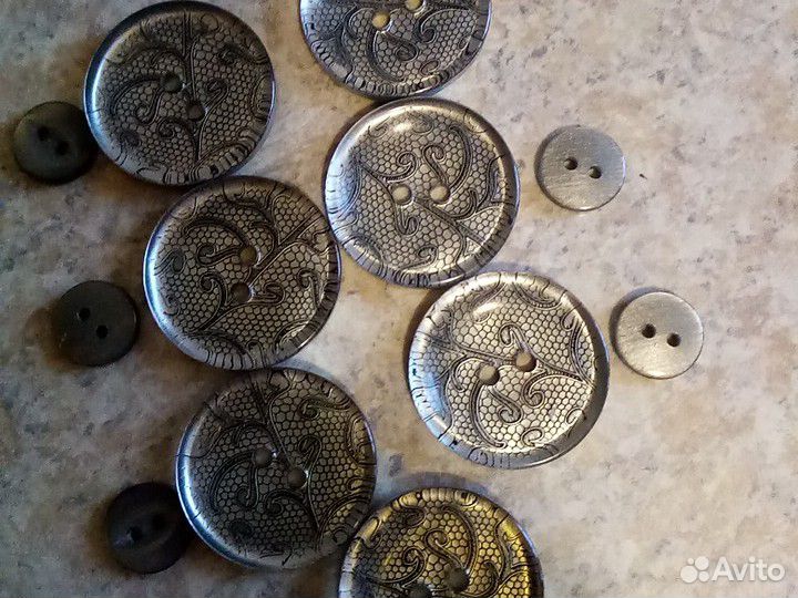 Пуговицы