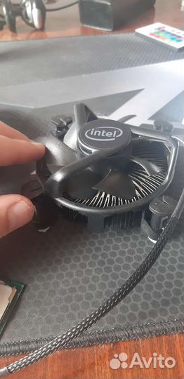 Процессор Intel Core i3-10105F BOX