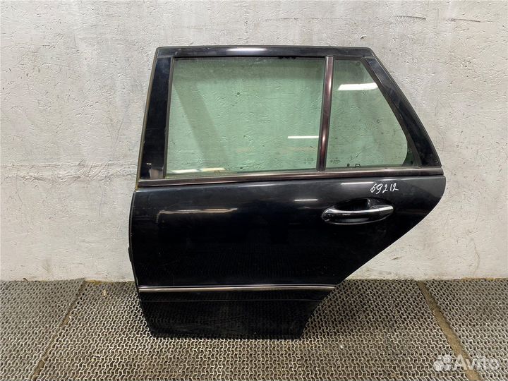 Стекло боковой двери Mercedes C W203, 2003