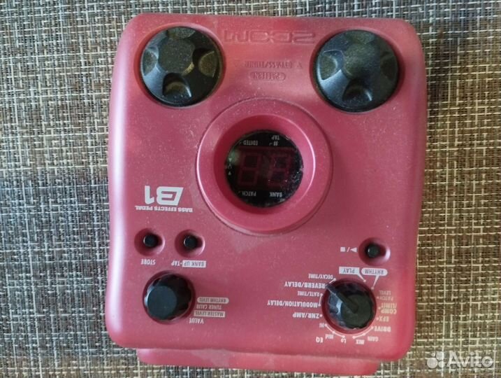 Педаль басовых эффектов Zoom B1