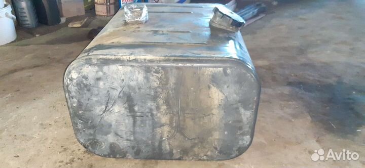 Топливный бак на mercedes aтего