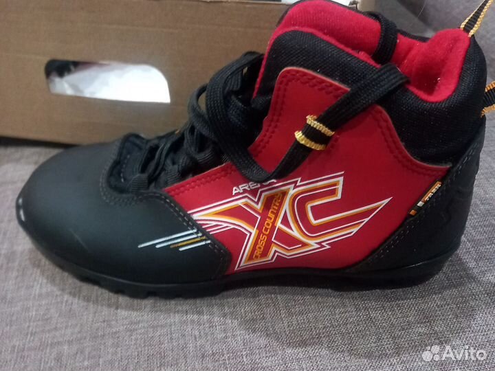 Лыжные ботинки arena