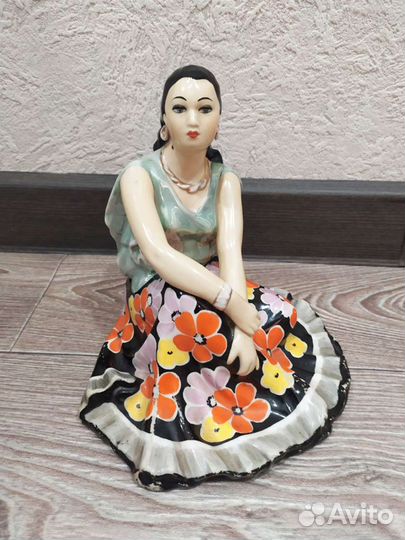 Статуэтка цыганка Дулёво