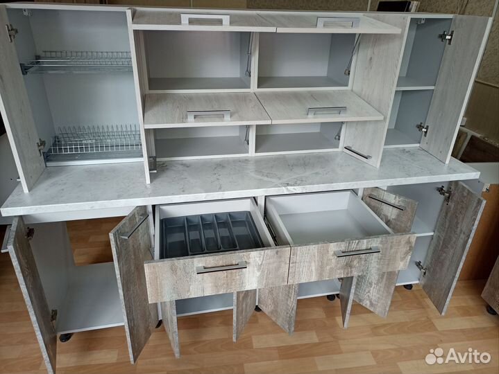 Кухня новая 2м в наличии