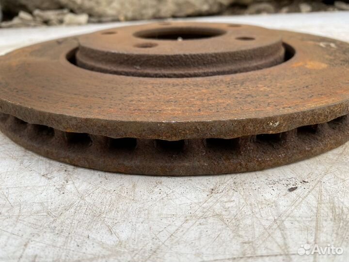 Dodge caravan передний тормозной диск