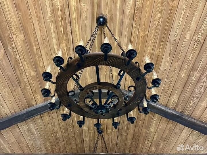 Люстра деревянная колесо на 16 ламп