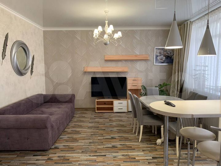 2-к. квартира, 93 м², 9/10 эт.