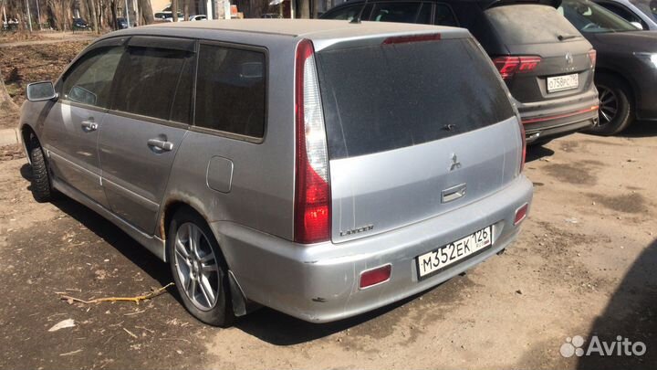 Mitsubishi lancer 9