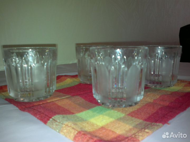 Хрустальные стаканы и керамика
