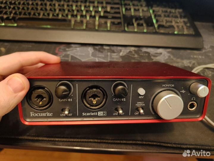 Аудиокарта Focusrite Scarlett 2i2 (1st gen.)