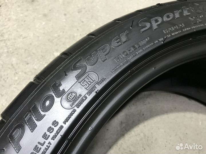 Michelin Pilot Super Sport 285/35 R21 105Y