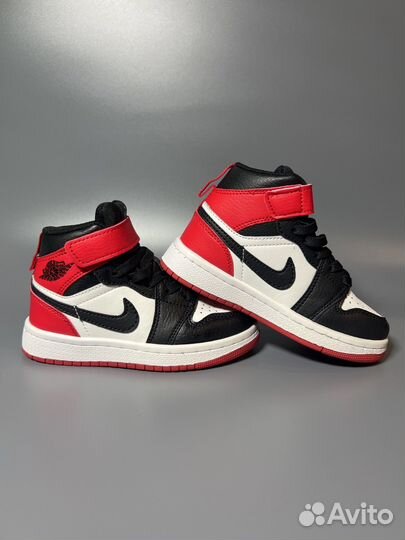 Кроссовки детские nike